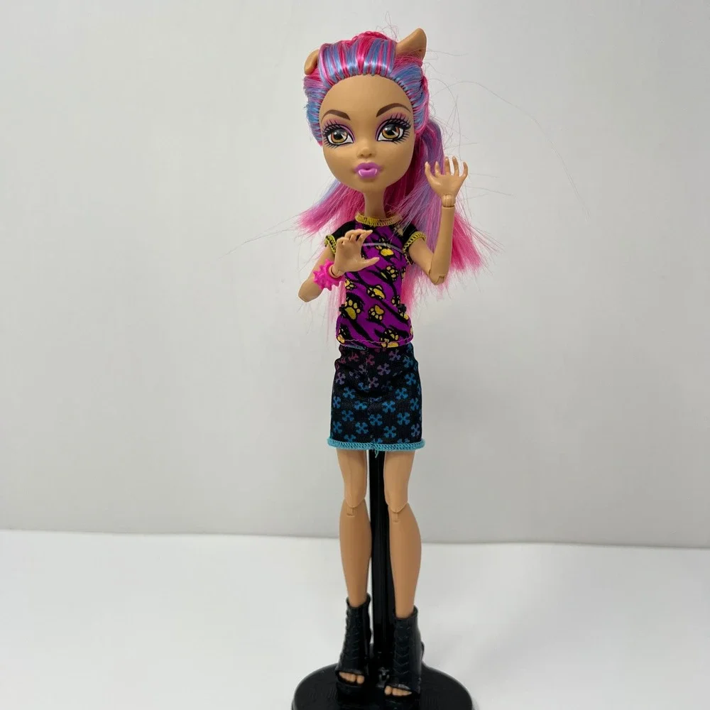 Mattel Monster High Howleen Wolf Creepateria Doll 10.5 Inch Pink Werewolf G1
